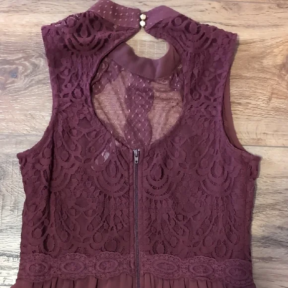 Xhilaration Lace Burgundy Romper - Picture 8 of 8